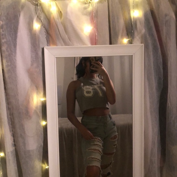 Gray crop top from forever 21 - Picture 2 of 3